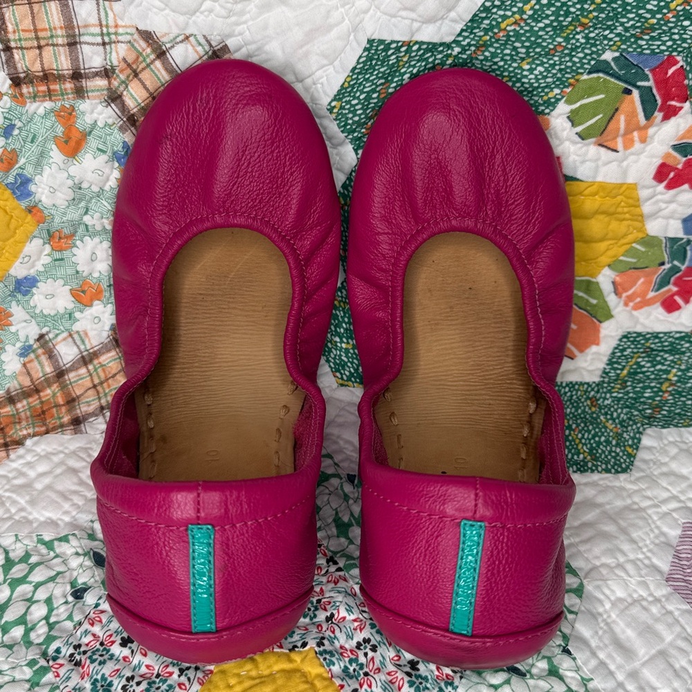 Tieks Ballet Flats in Fuchsia Size 10 - Picture 2 of 10